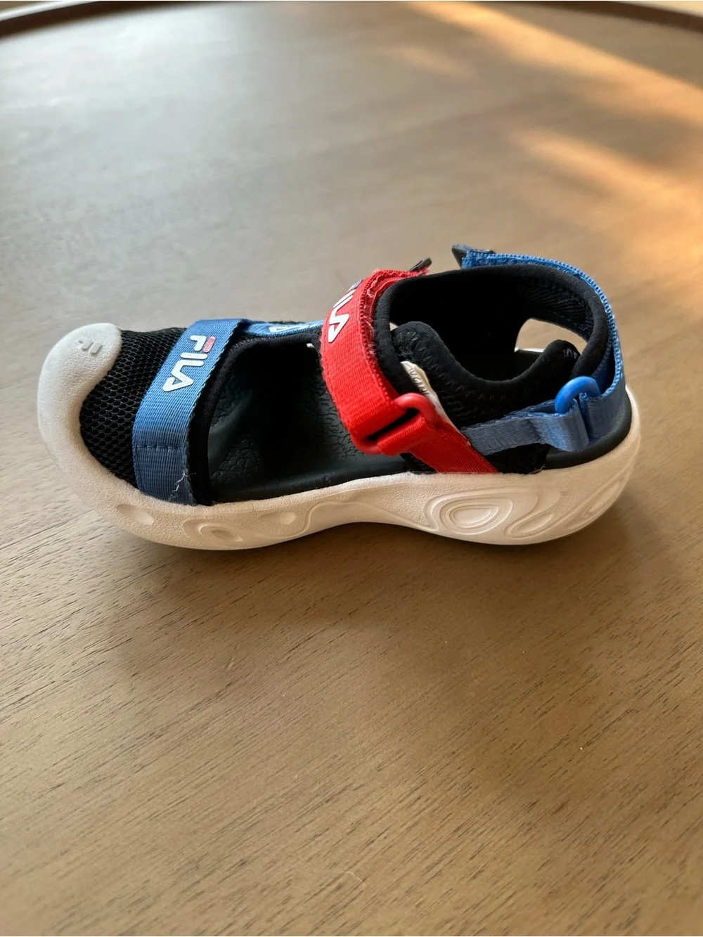 FILA Closed-Toe Sport Sandals, Size 9 Little Kid, Black Blue Red